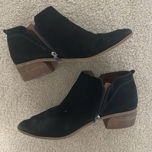 Franco Sarto Women’s Boots Size 9, Wear and Tear, Good Condition!